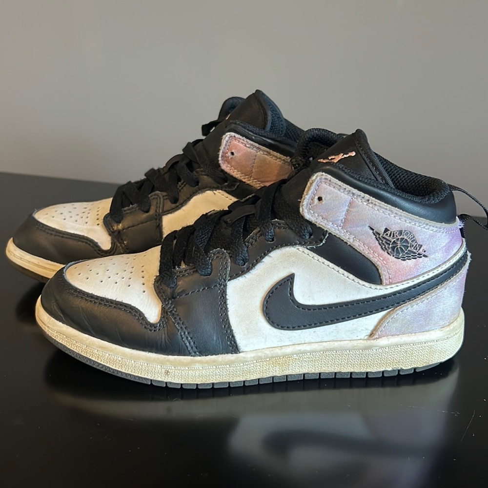 Nike Jordan Mid 1